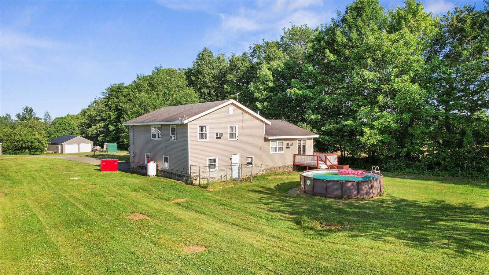 40 Whitten Road, Burnham, ME 04922