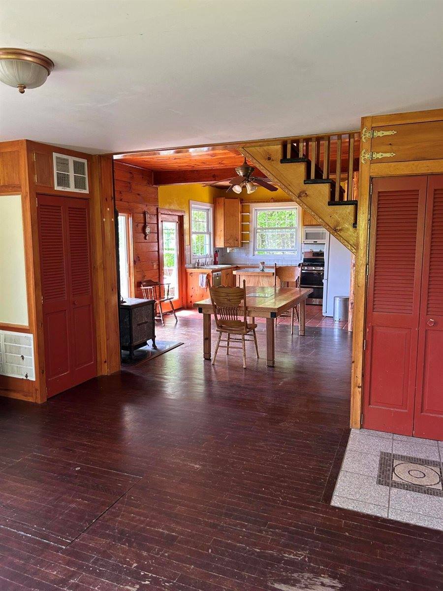 20 Monument Road, Abbot, ME 04406