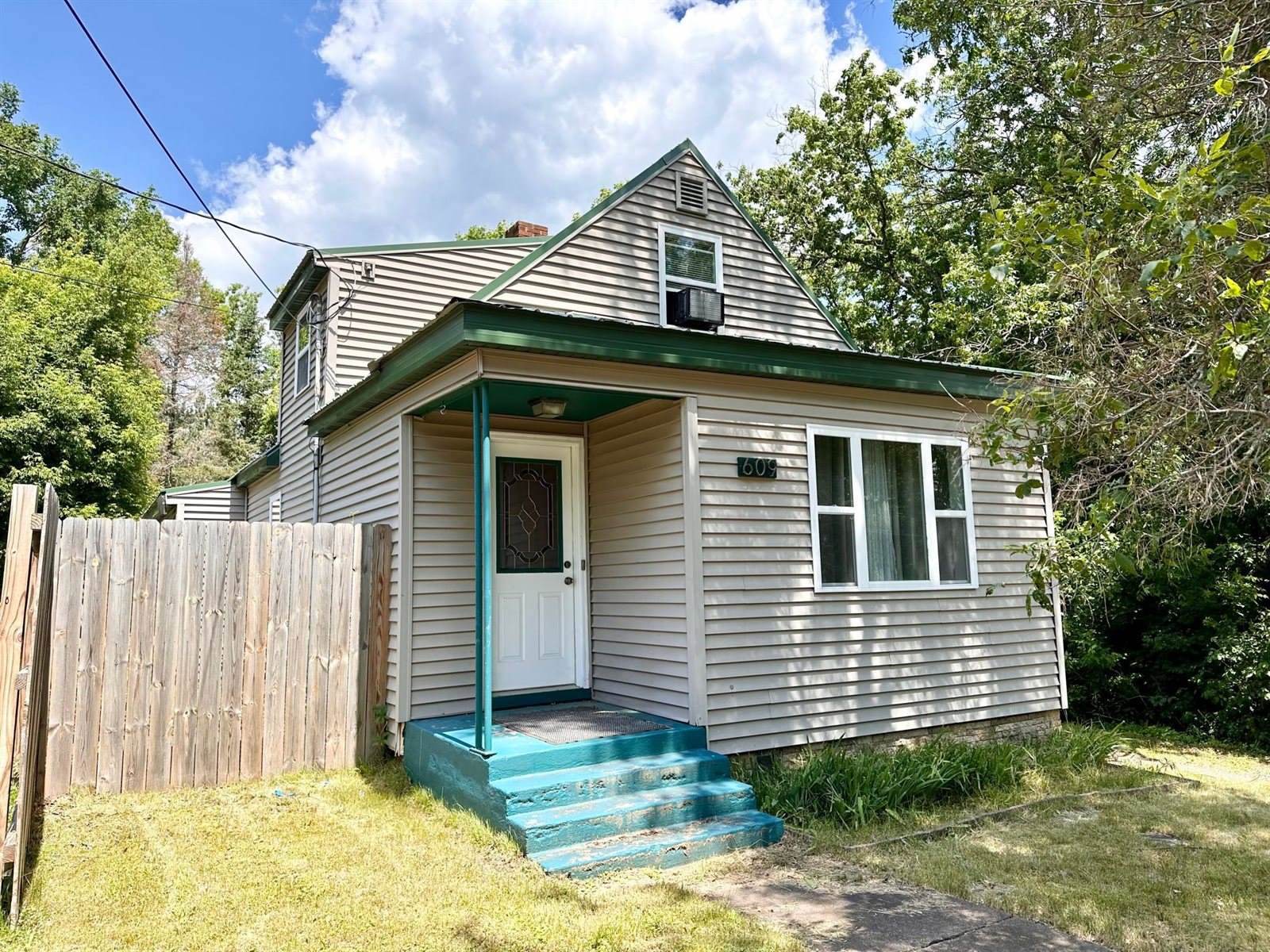 609 6th Street, Moose Lake, MN 55767