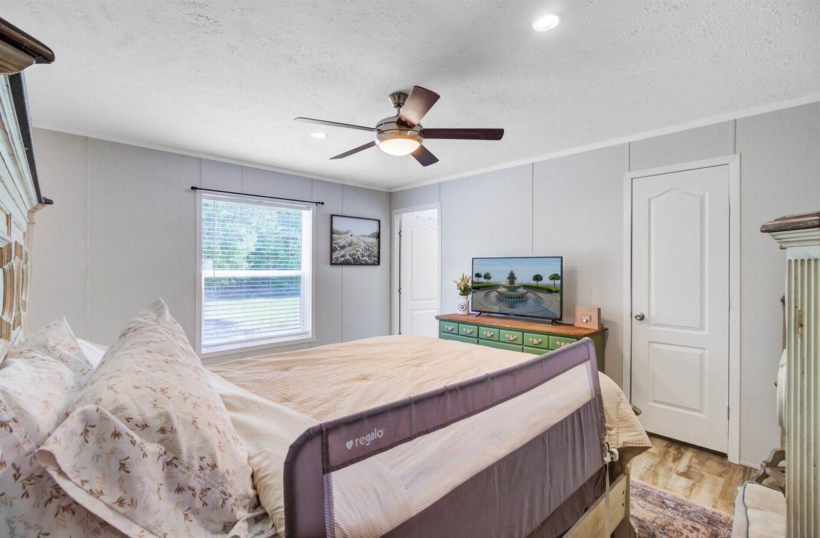 158 Brant Acres Lane, Bonneau, SC 29431