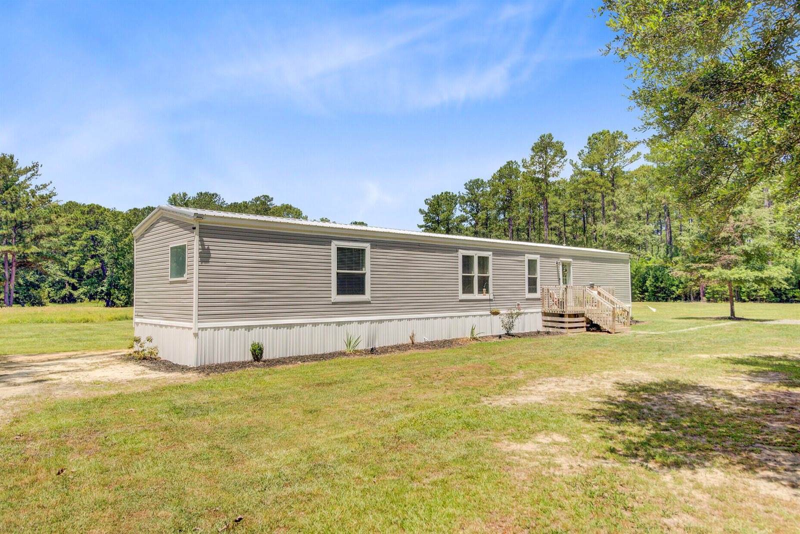158 Brant Acres Lane, Bonneau, SC 29431