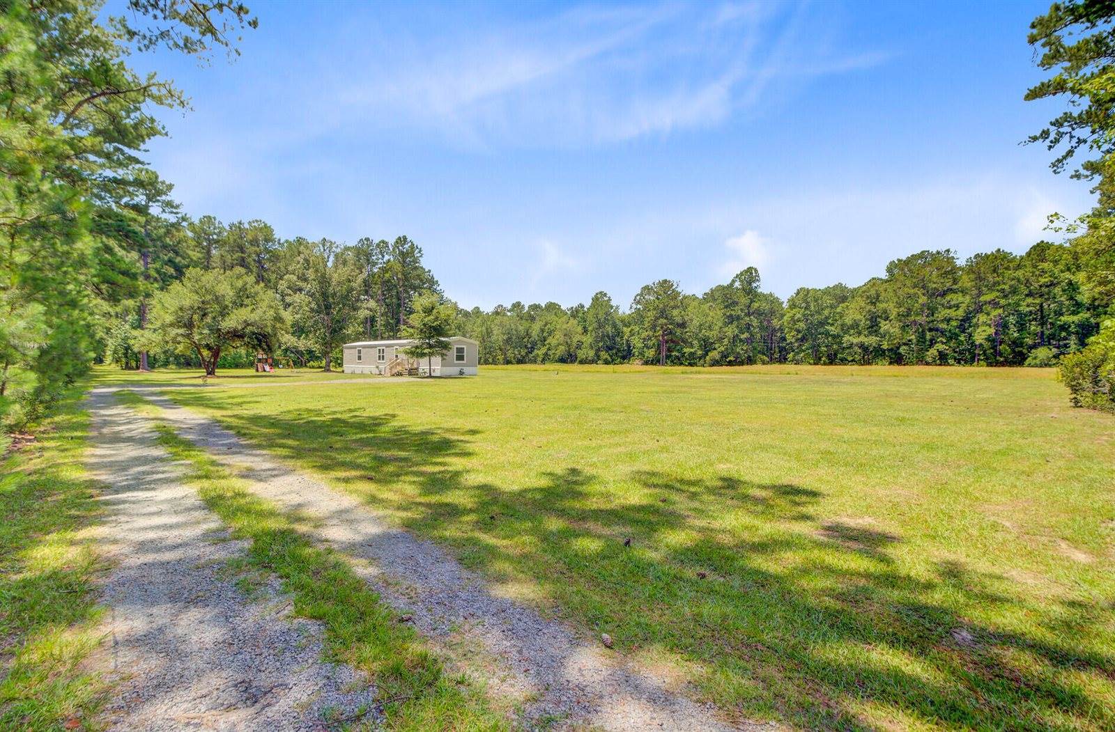 158 Brant Acres Lane, Bonneau, SC 29431