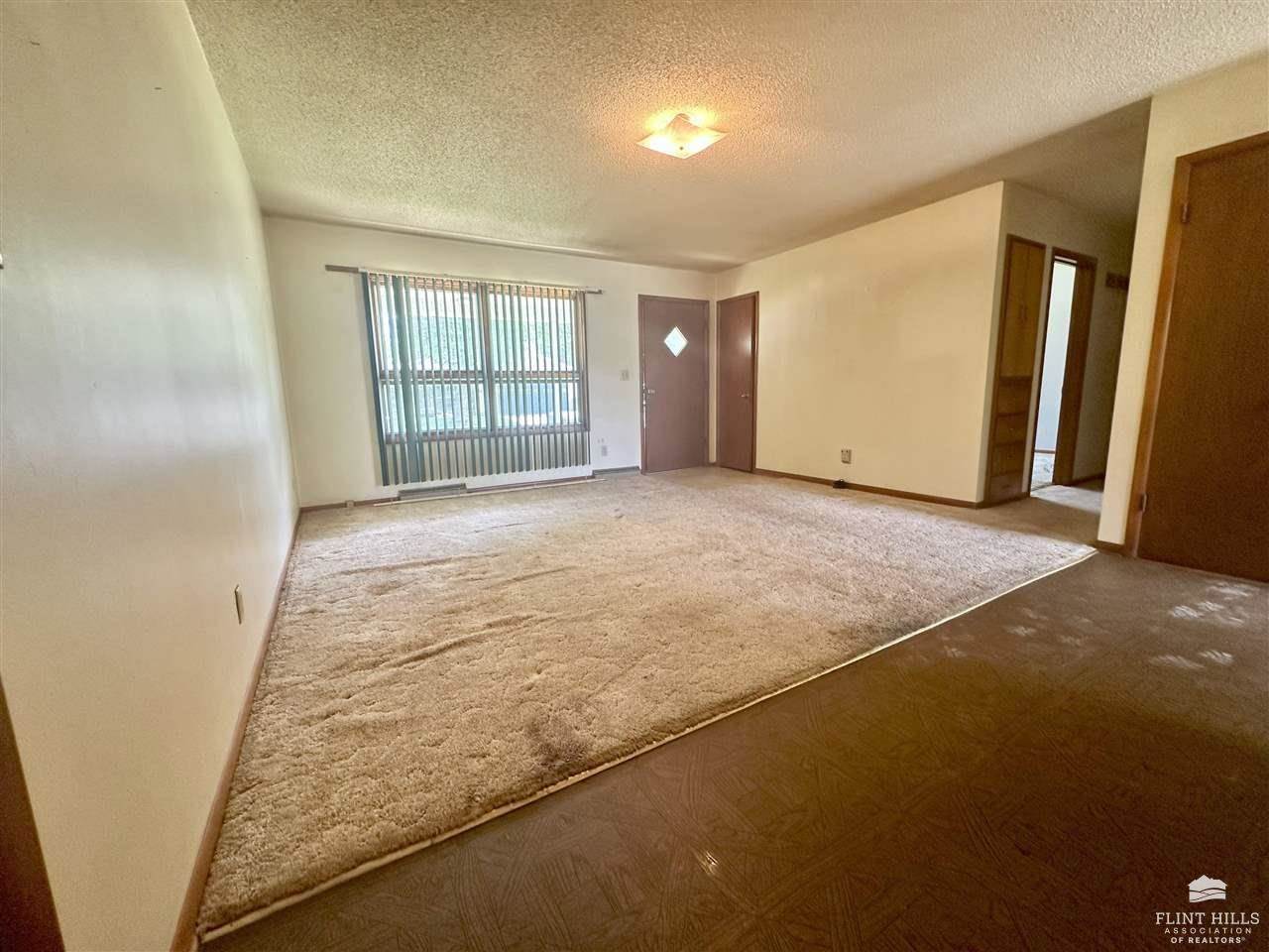 613 Woodland Drive, Washington, KS 66968