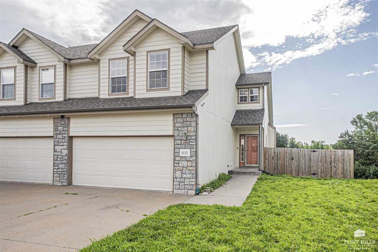 2121 Brooke Bend, Junction City, KS 66441