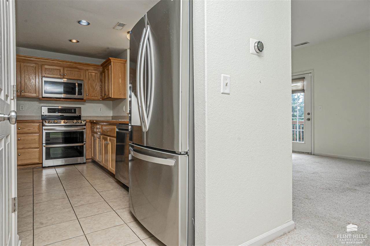 2121 Brooke Bend, Junction City, KS 66441