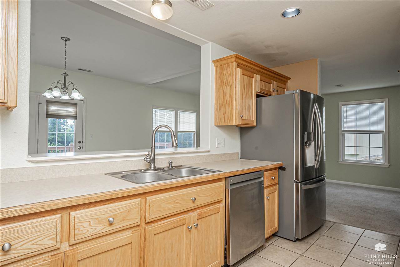 2121 Brooke Bend, Junction City, KS 66441