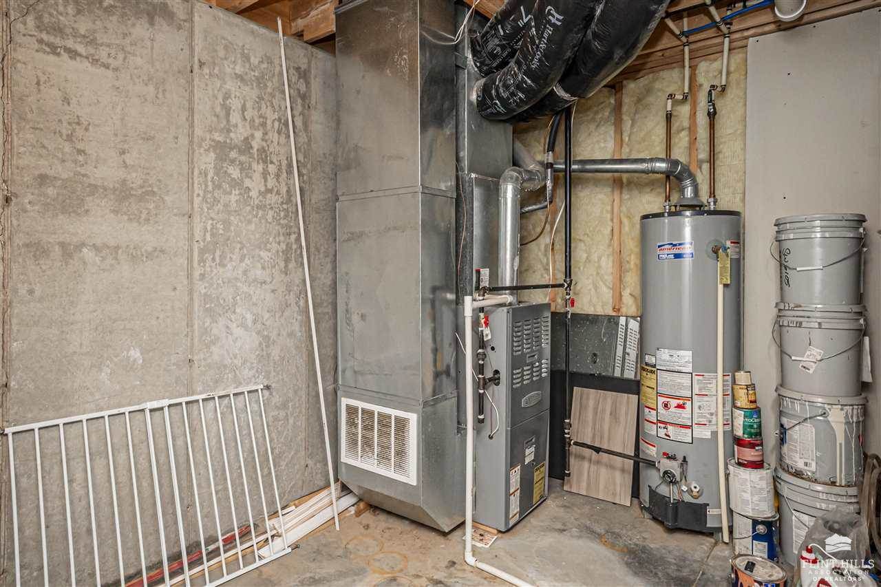 2121 Brooke Bend, Junction City, KS 66441