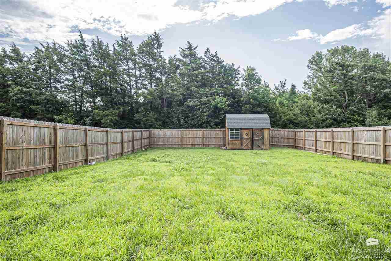 2121 Brooke Bend, Junction City, KS 66441