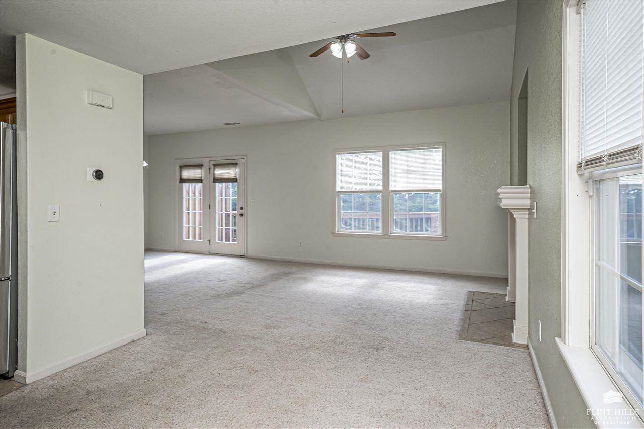 2121 Brooke Bend, Junction City, KS 66441