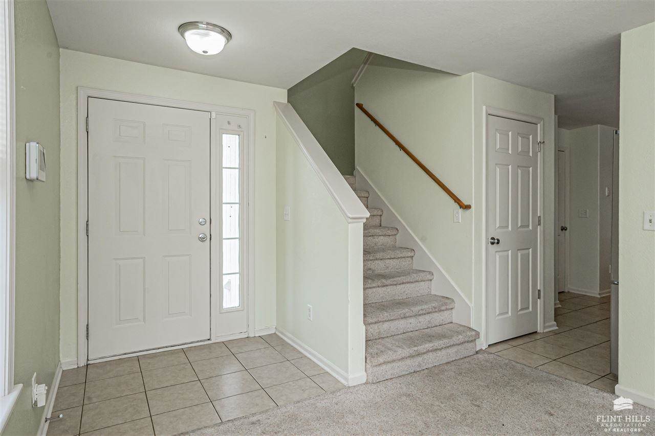 2121 Brooke Bend, Junction City, KS 66441