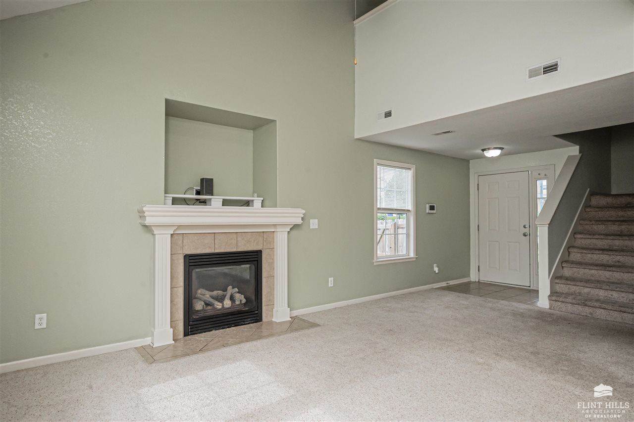 2121 Brooke Bend, Junction City, KS 66441