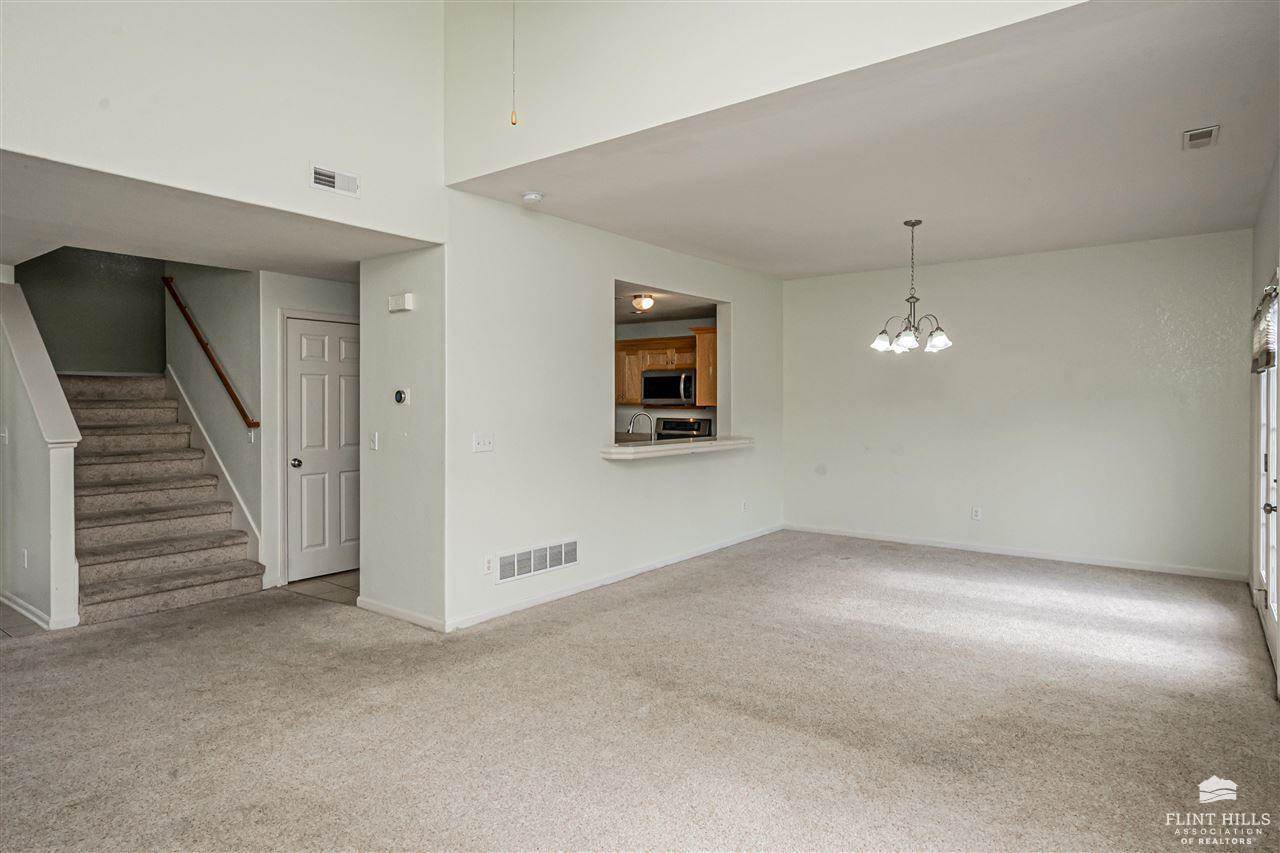 2121 Brooke Bend, Junction City, KS 66441