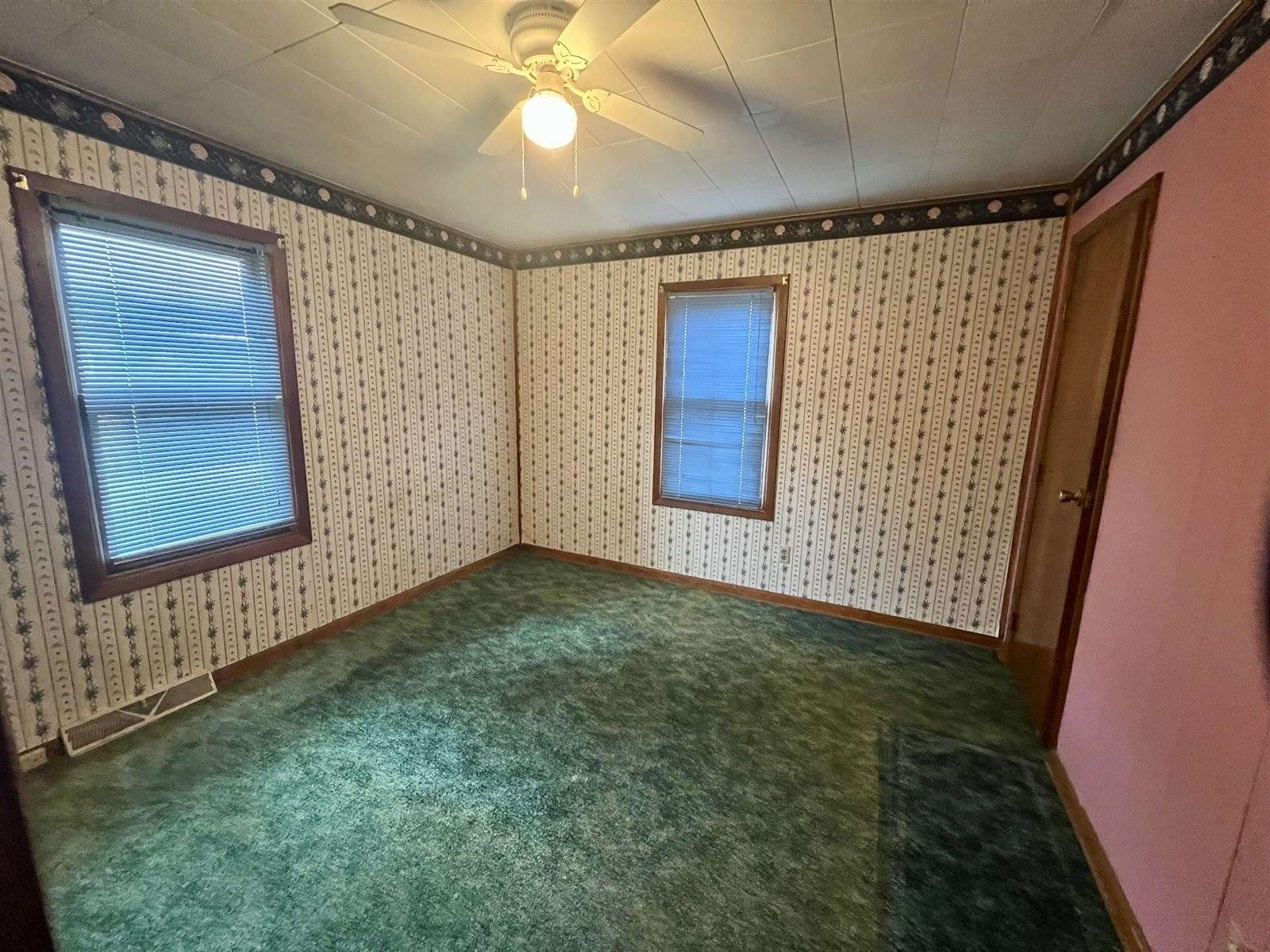 215530 North Shore Drive, Hatley, WI 54440