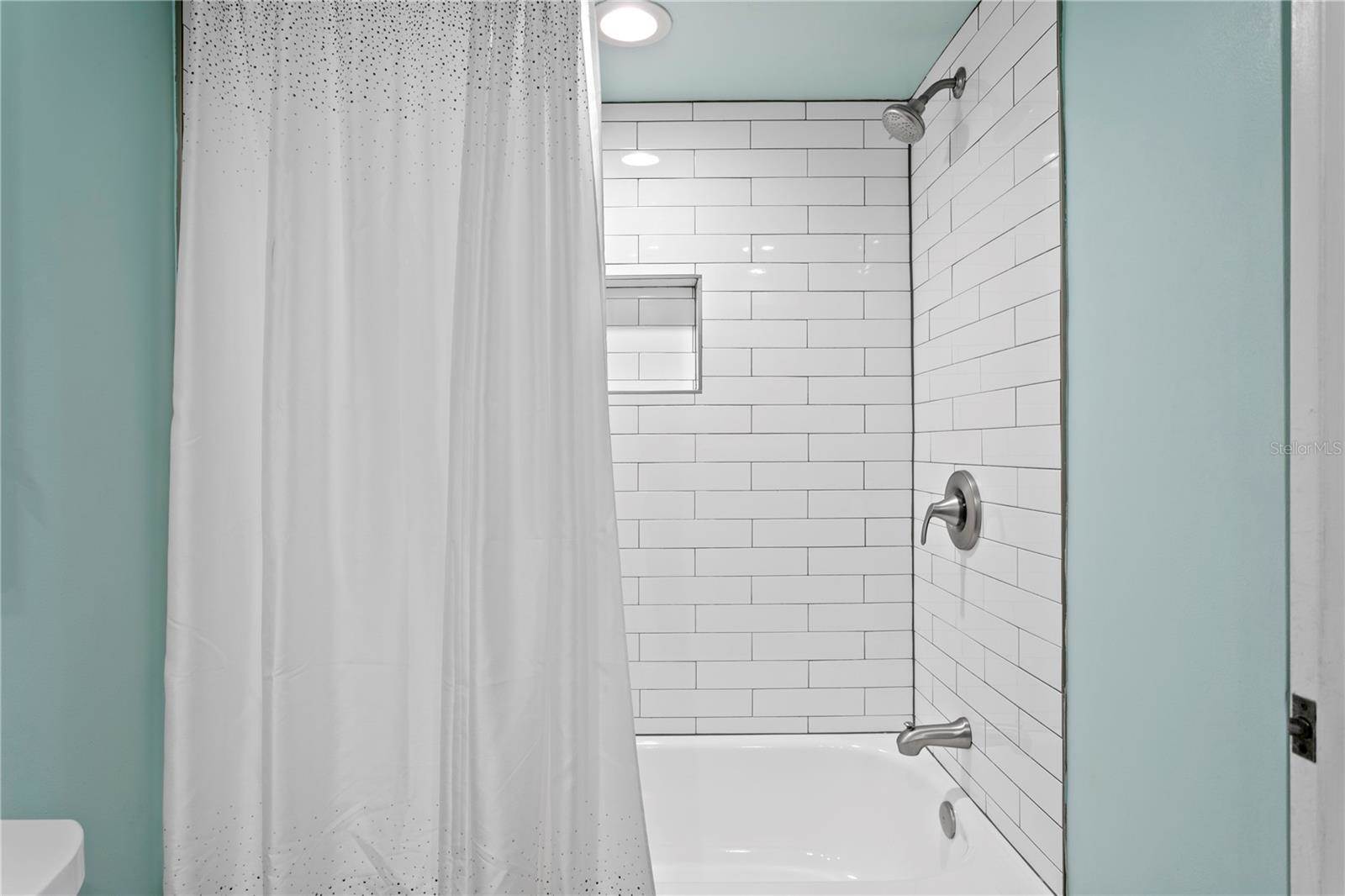 2773 Seabreeze Drive South, Gulfport, FL 33707