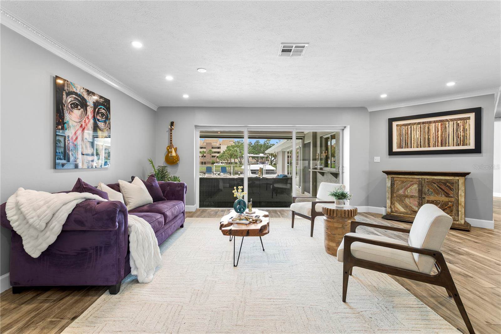 2773 Seabreeze Drive South, Gulfport, FL 33707