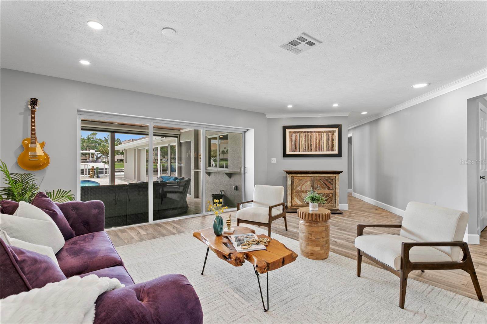 2773 Seabreeze Drive South, Gulfport, FL 33707