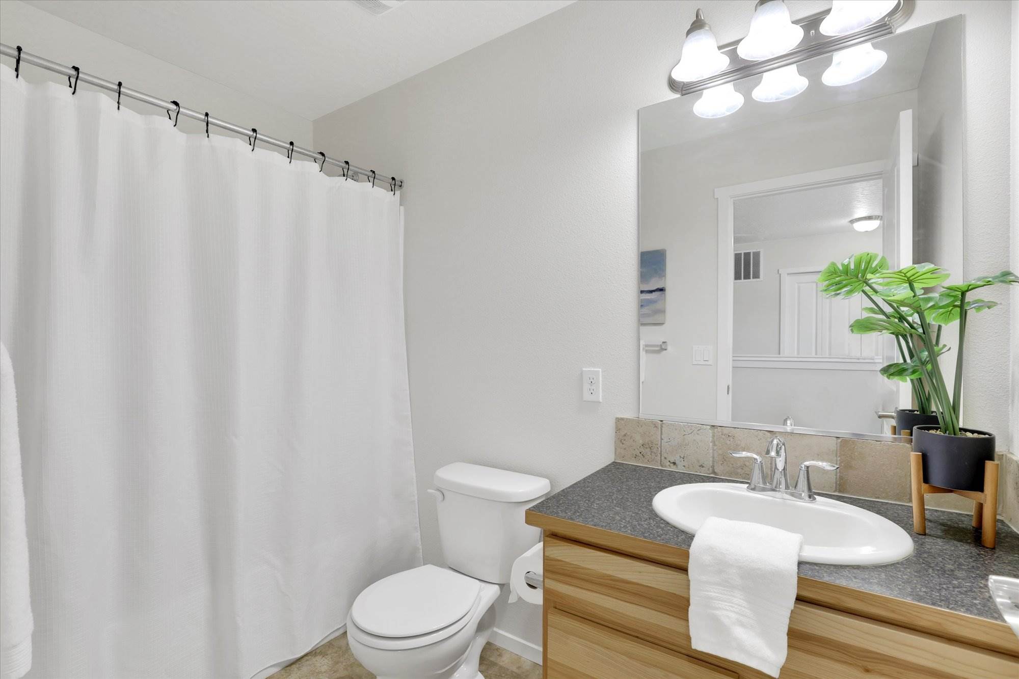 9333 N Prince William Loop, Hayden, ID 83835