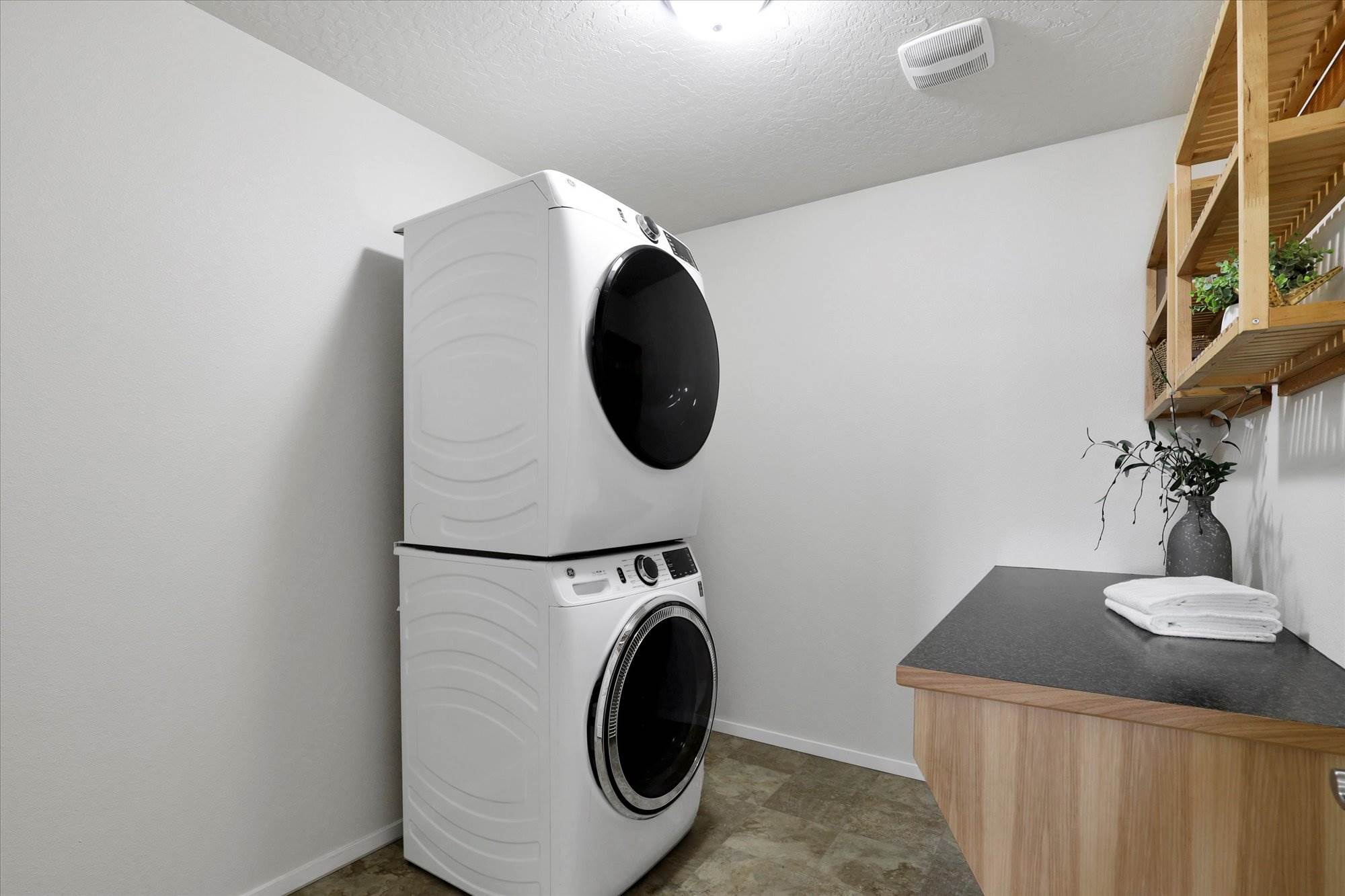 9333 N Prince William Loop, Hayden, ID 83835