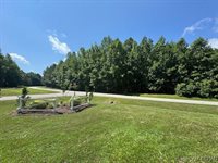 27 East West PKwy, Gloucester County, VA 23061