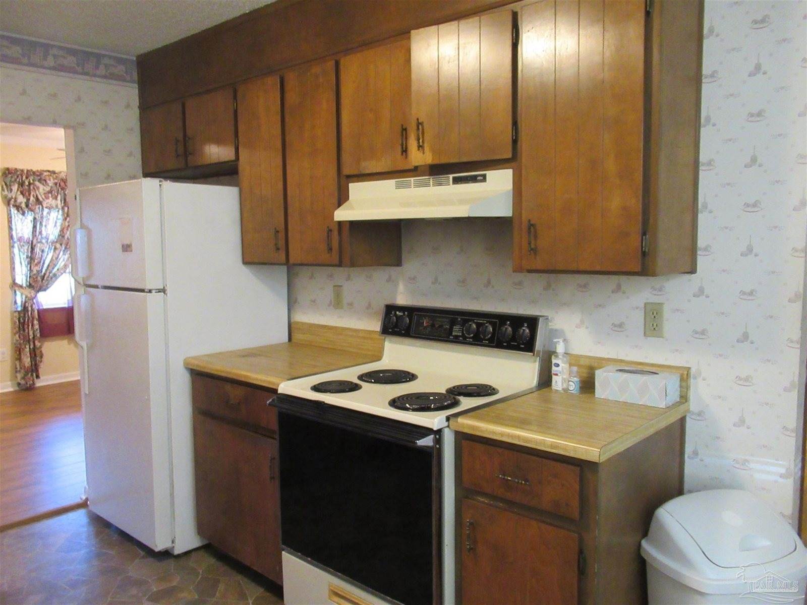 1025 Cynthia Ln, Pensacola, FL 32534