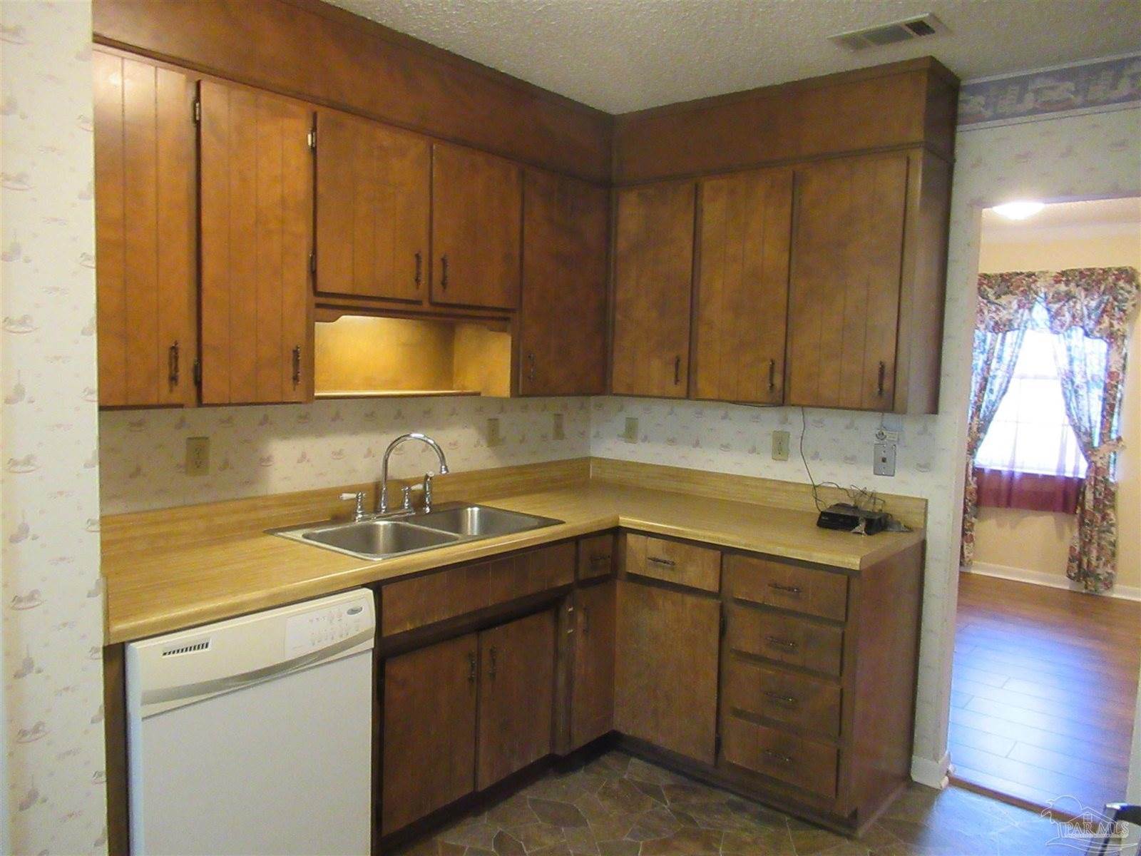 1025 Cynthia Ln, Pensacola, FL 32534