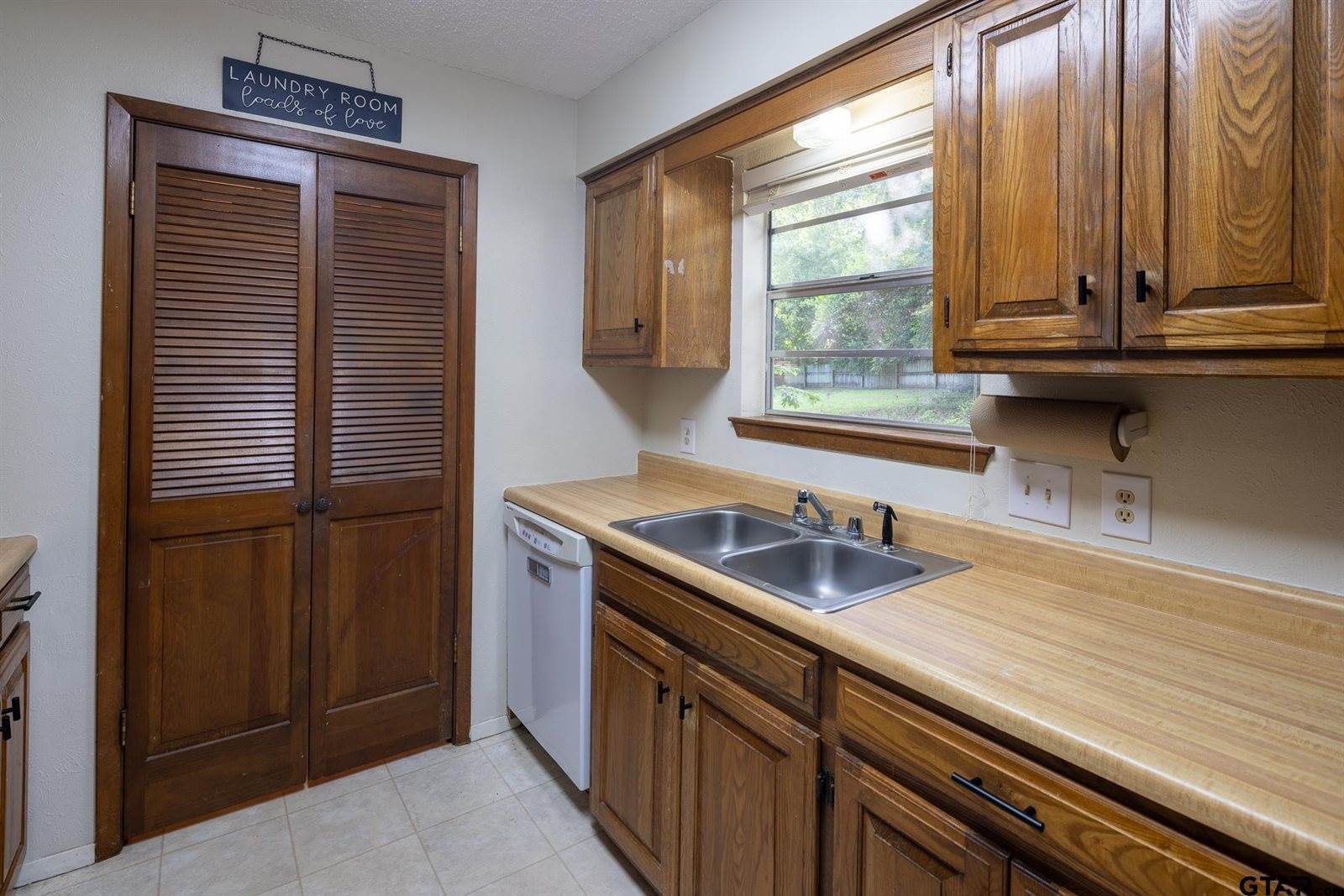 330 Lakeview Dr., Hideaway, TX 75771