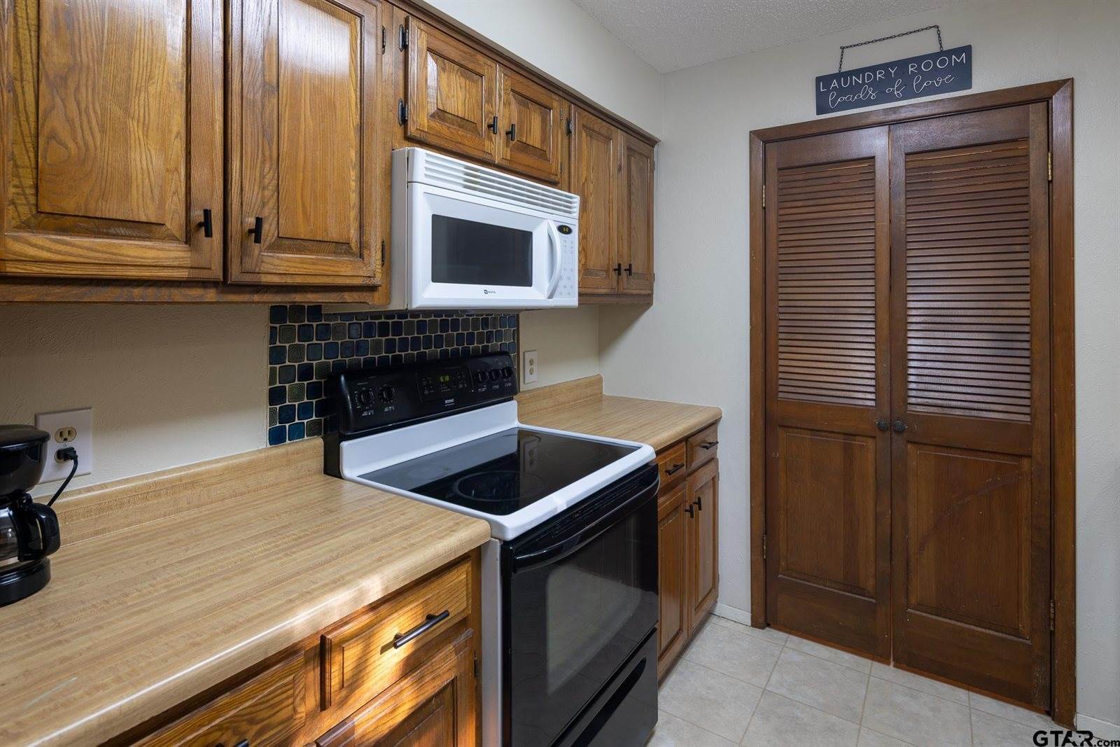 330 Lakeview Dr., Hideaway, TX 75771