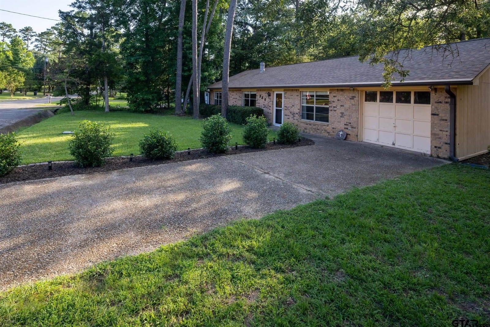 330 Lakeview Dr., Hideaway, TX 75771