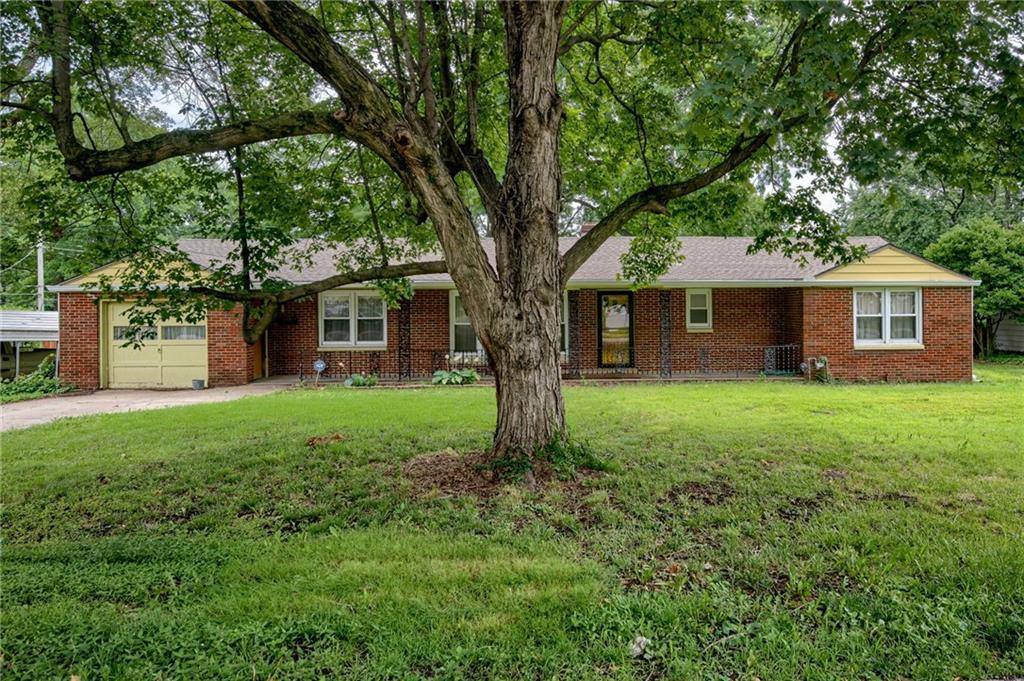 8721 East 74 Street, Raytown, MO 64133