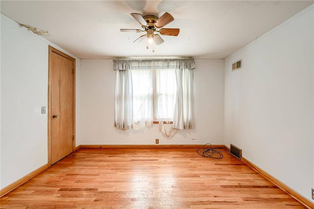 8721 East 74 Street, Raytown, MO 64133