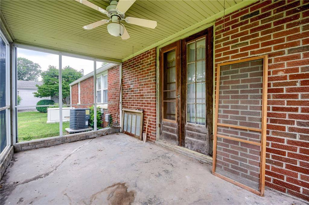 8721 East 74 Street, Raytown, MO 64133