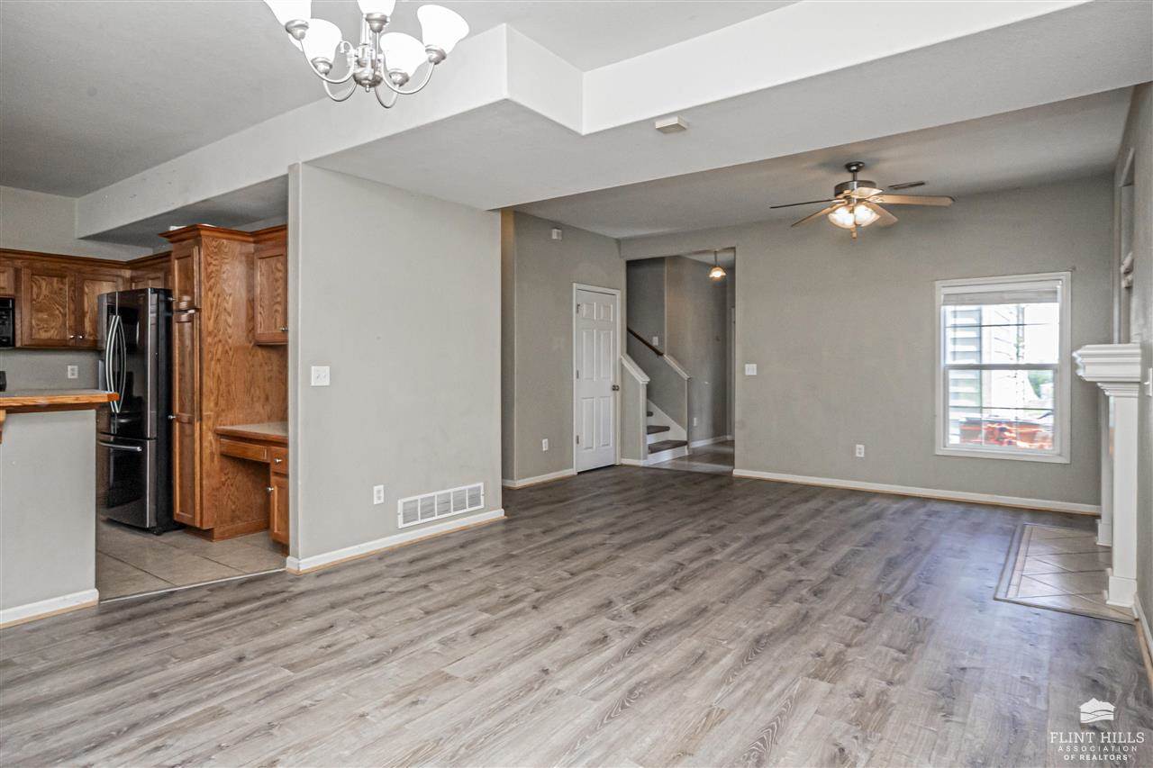 2120 Brooke Bend, Junction City, KS 66441