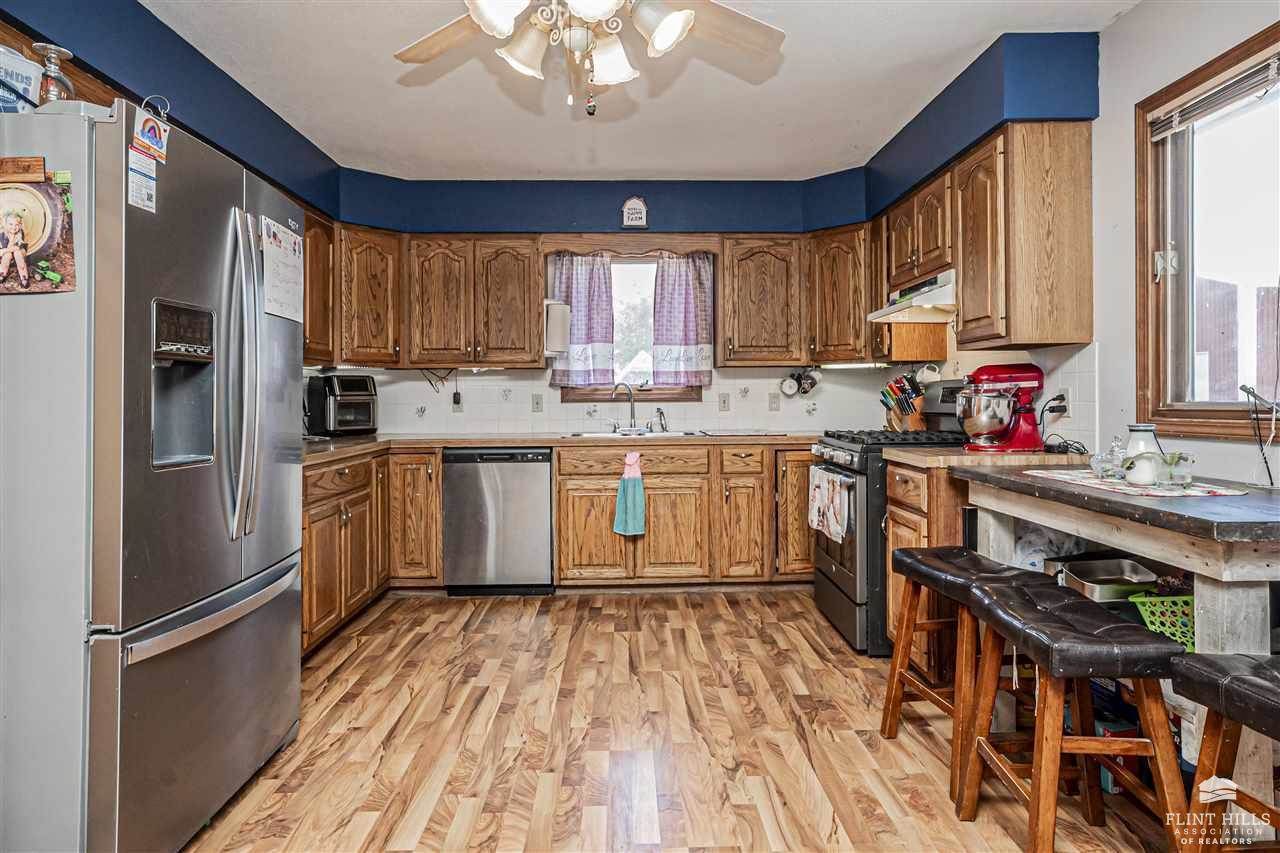 1426 8th Road, Wakefield, KS 67487