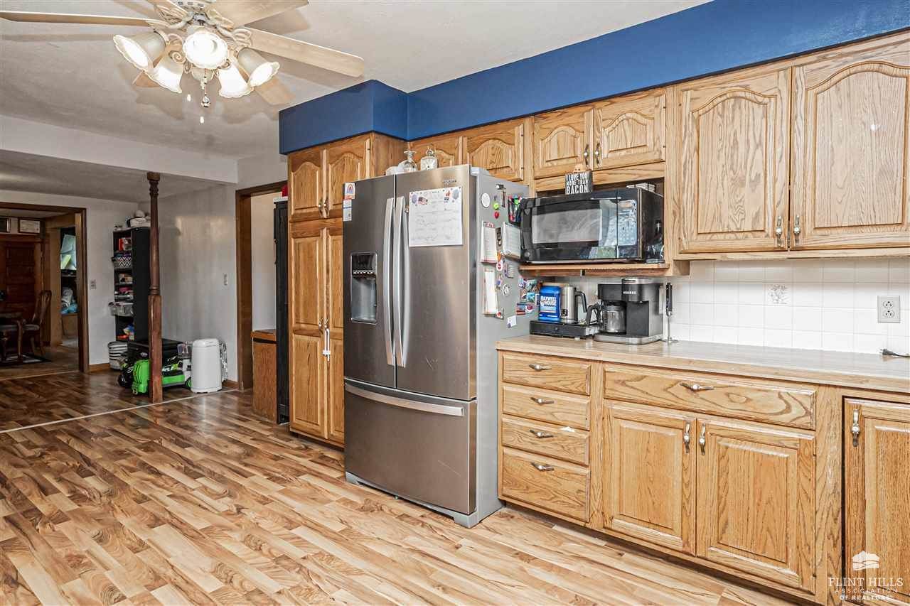 1426 8th Road, Wakefield, KS 67487