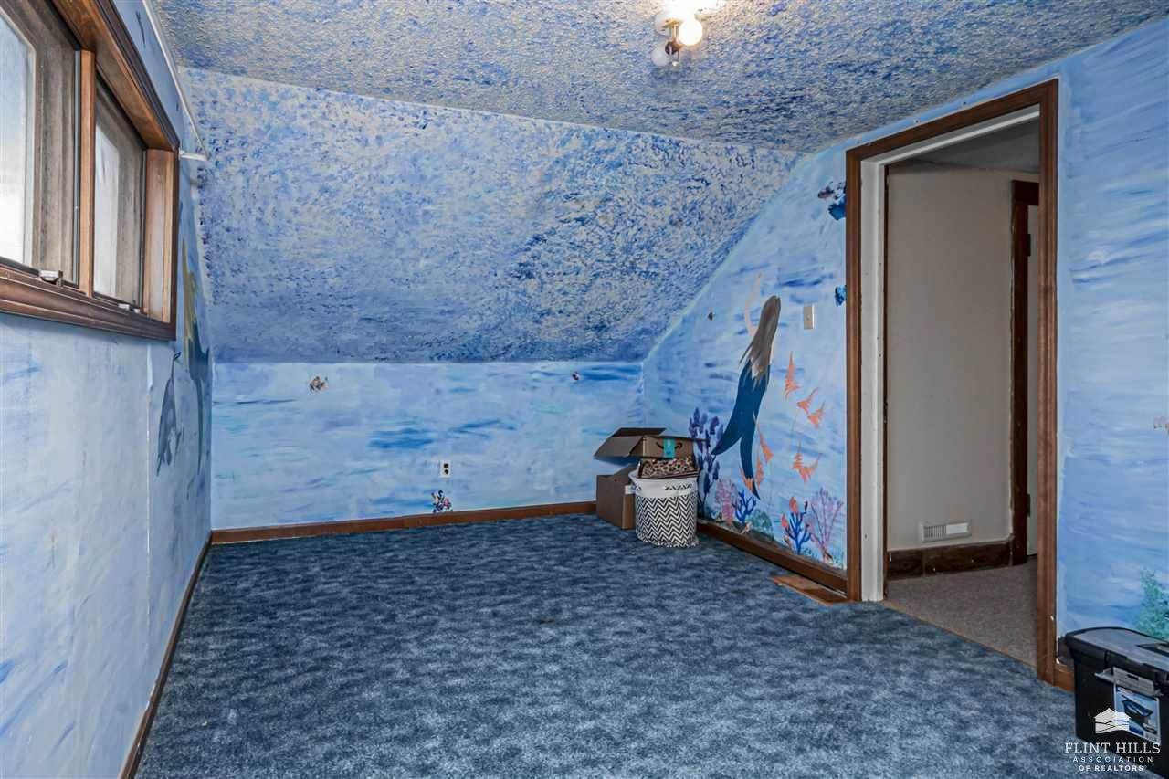 1426 8th Road, Wakefield, KS 67487