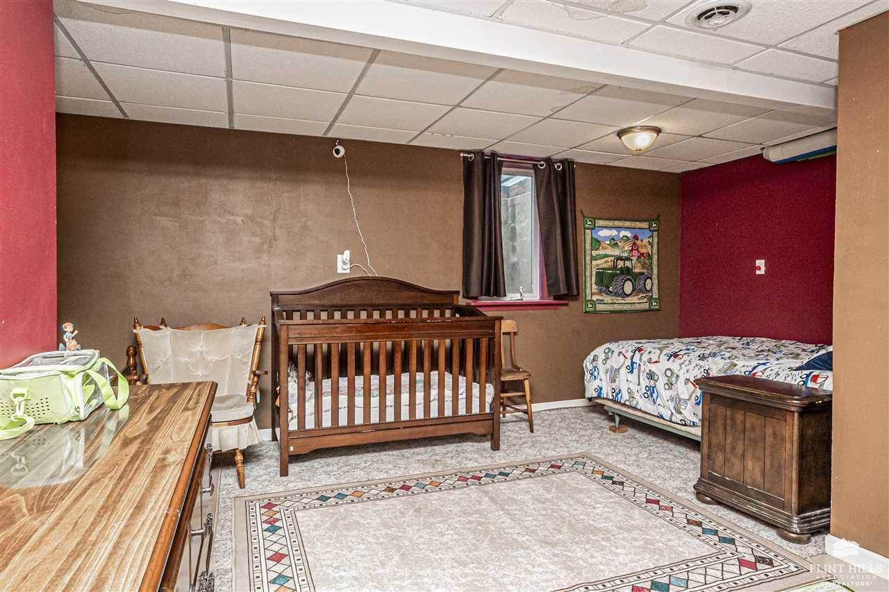 1426 8th Road, Wakefield, KS 67487