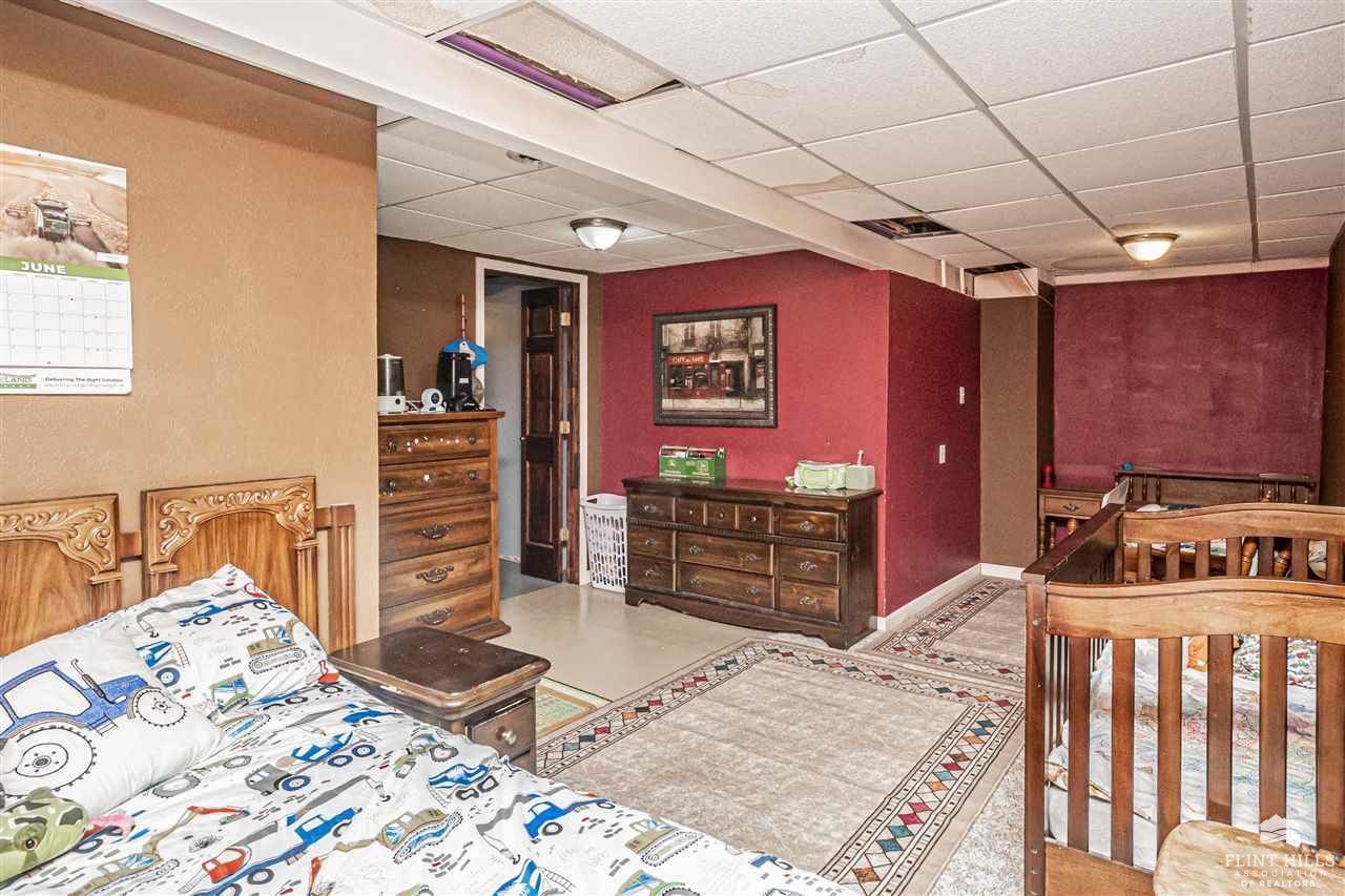 1426 8th Road, Wakefield, KS 67487