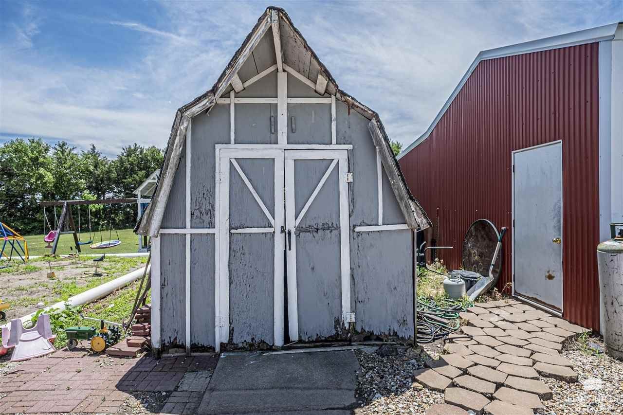 1426 8th Road, Wakefield, KS 67487