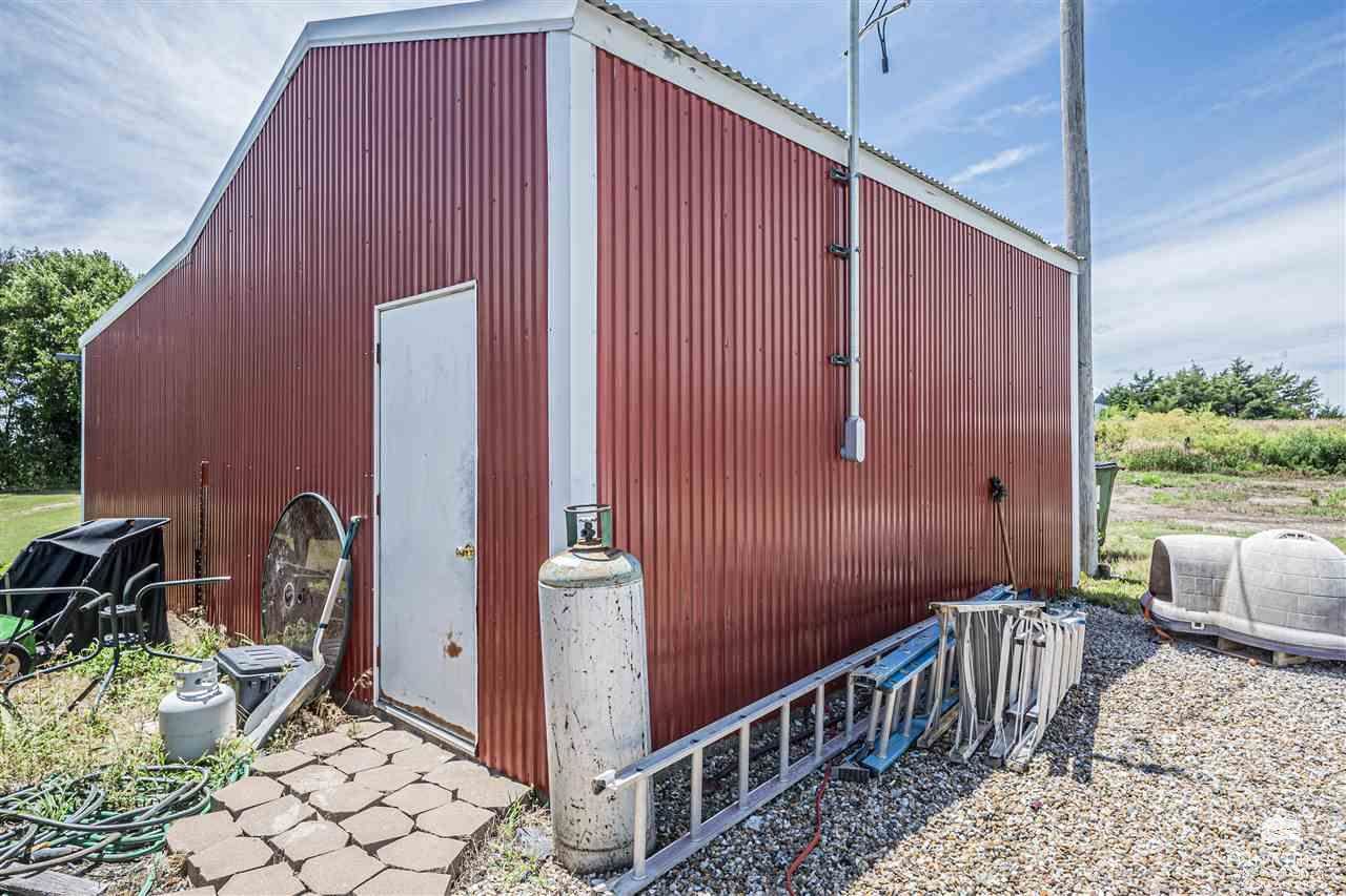 1426 8th Road, Wakefield, KS 67487