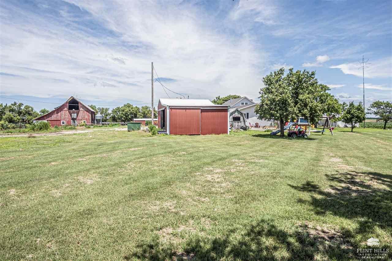1426 8th Road, Wakefield, KS 67487