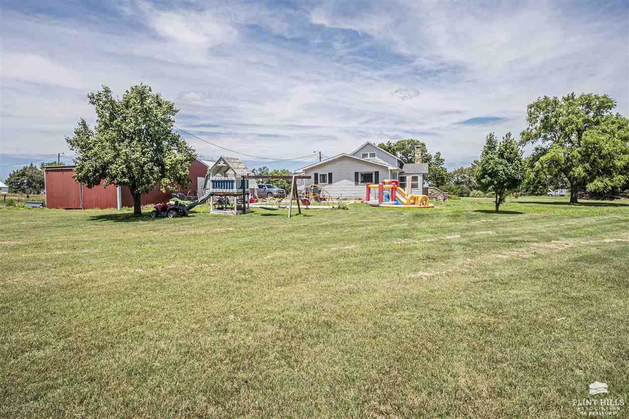 1426 8th Road, Wakefield, KS 67487