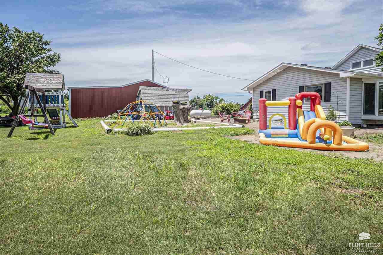 1426 8th Road, Wakefield, KS 67487