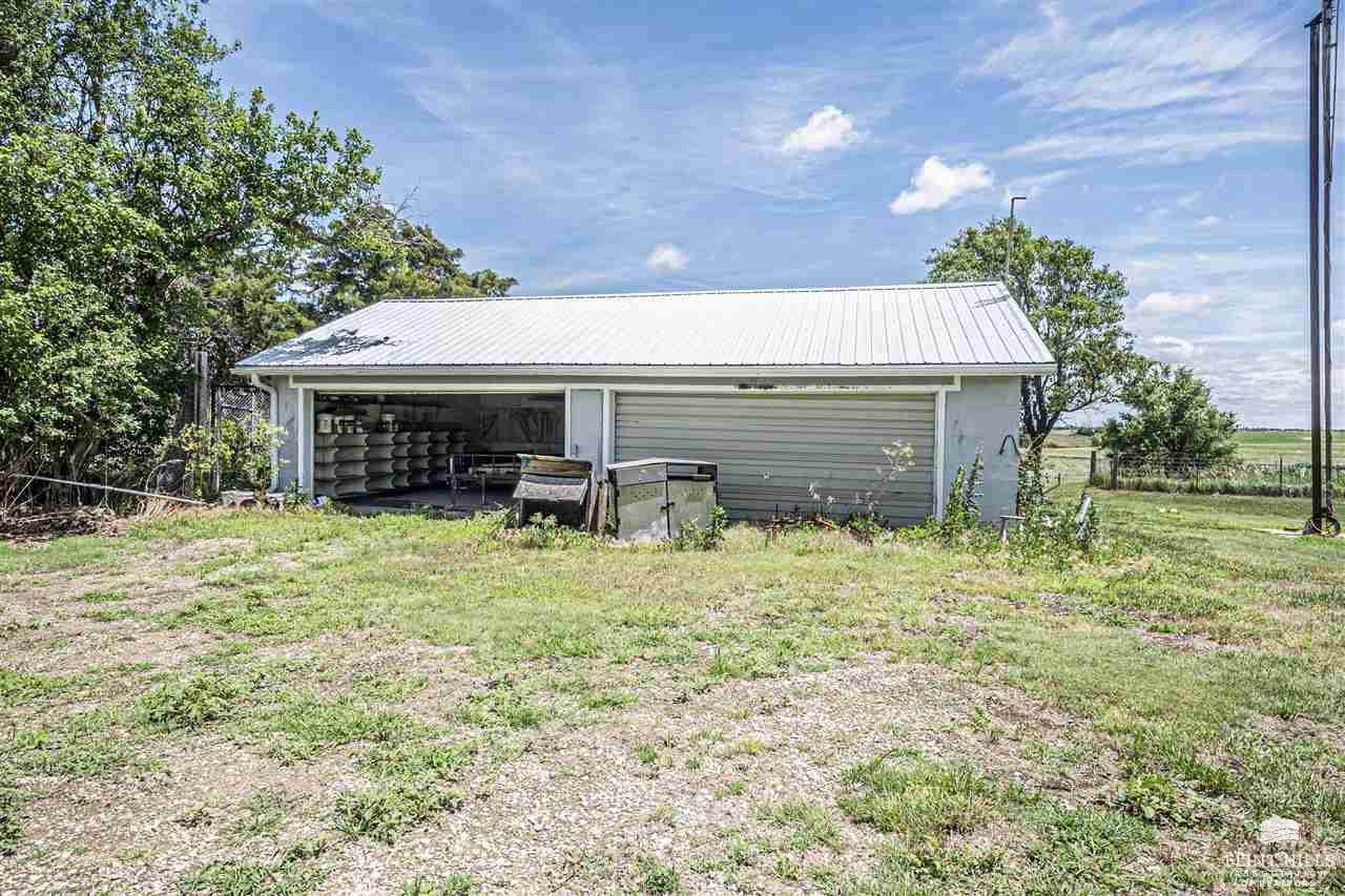1426 8th Road, Wakefield, KS 67487