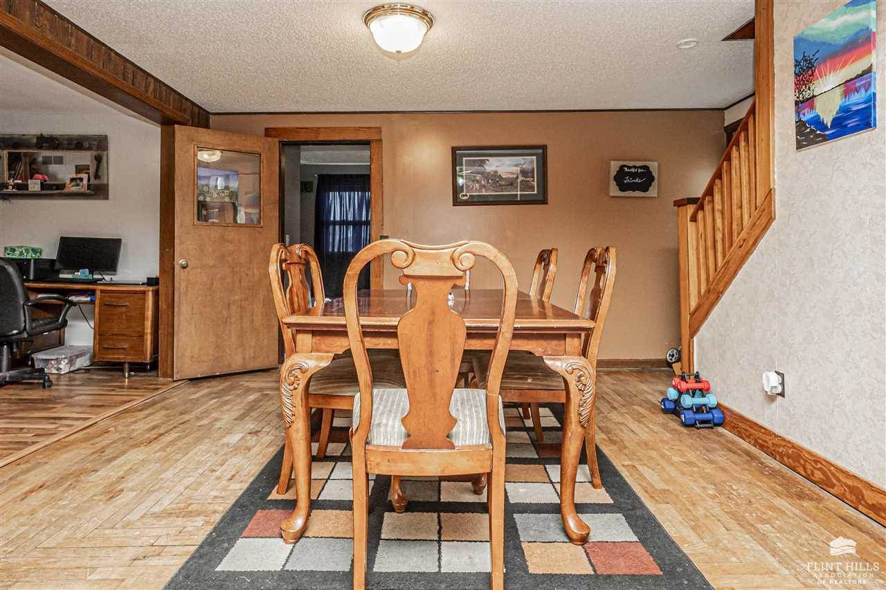 1426 8th Road, Wakefield, KS 67487