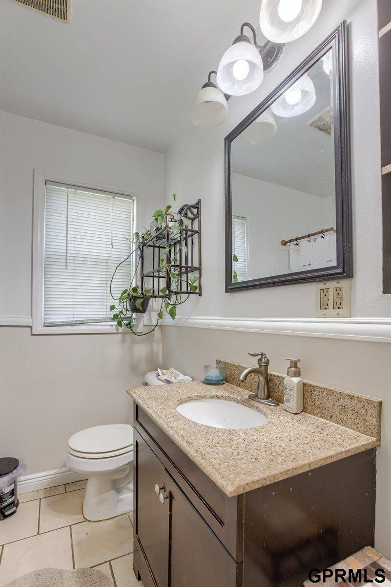 1303 East 4th Street, Fremont, NE 68025