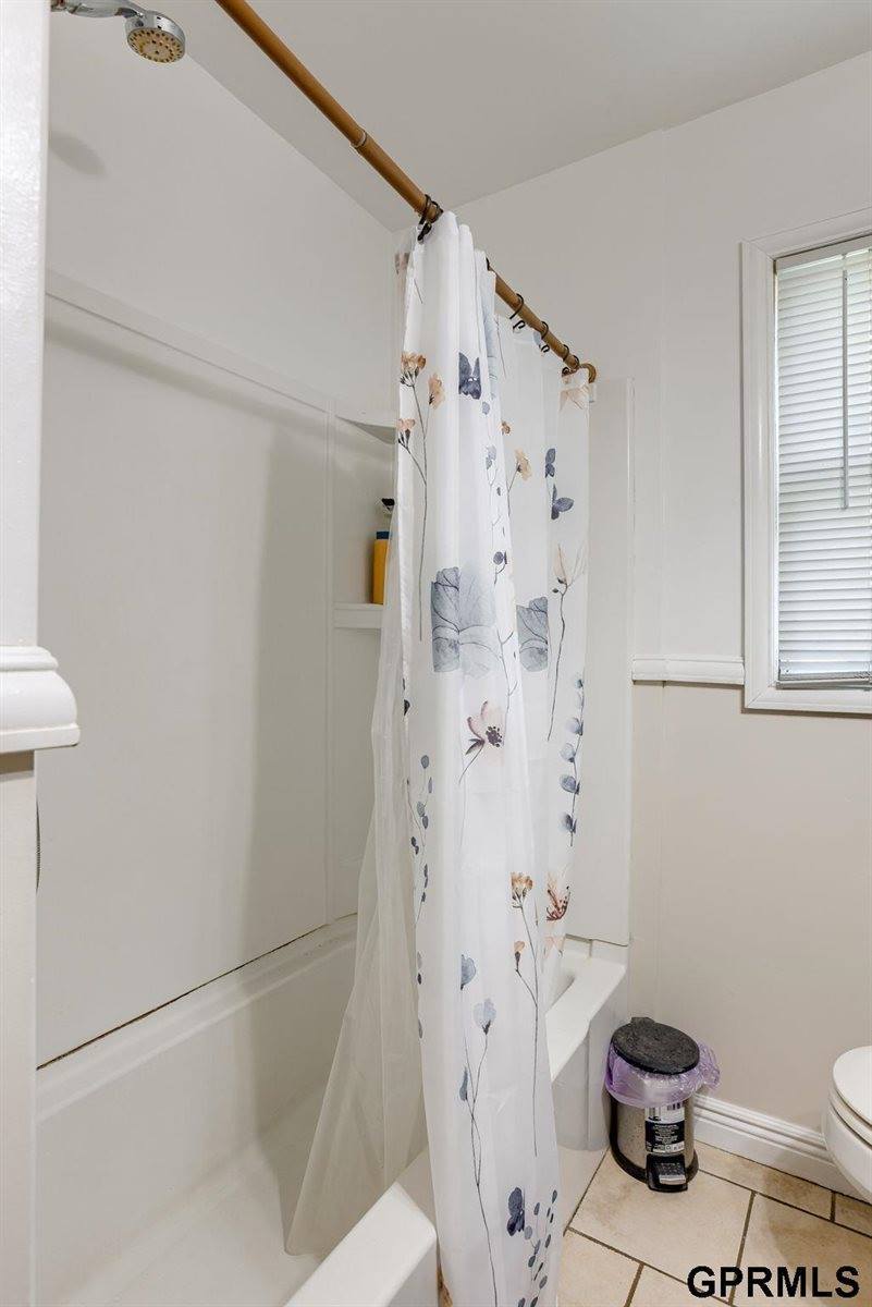 1303 East 4th Street, Fremont, NE 68025