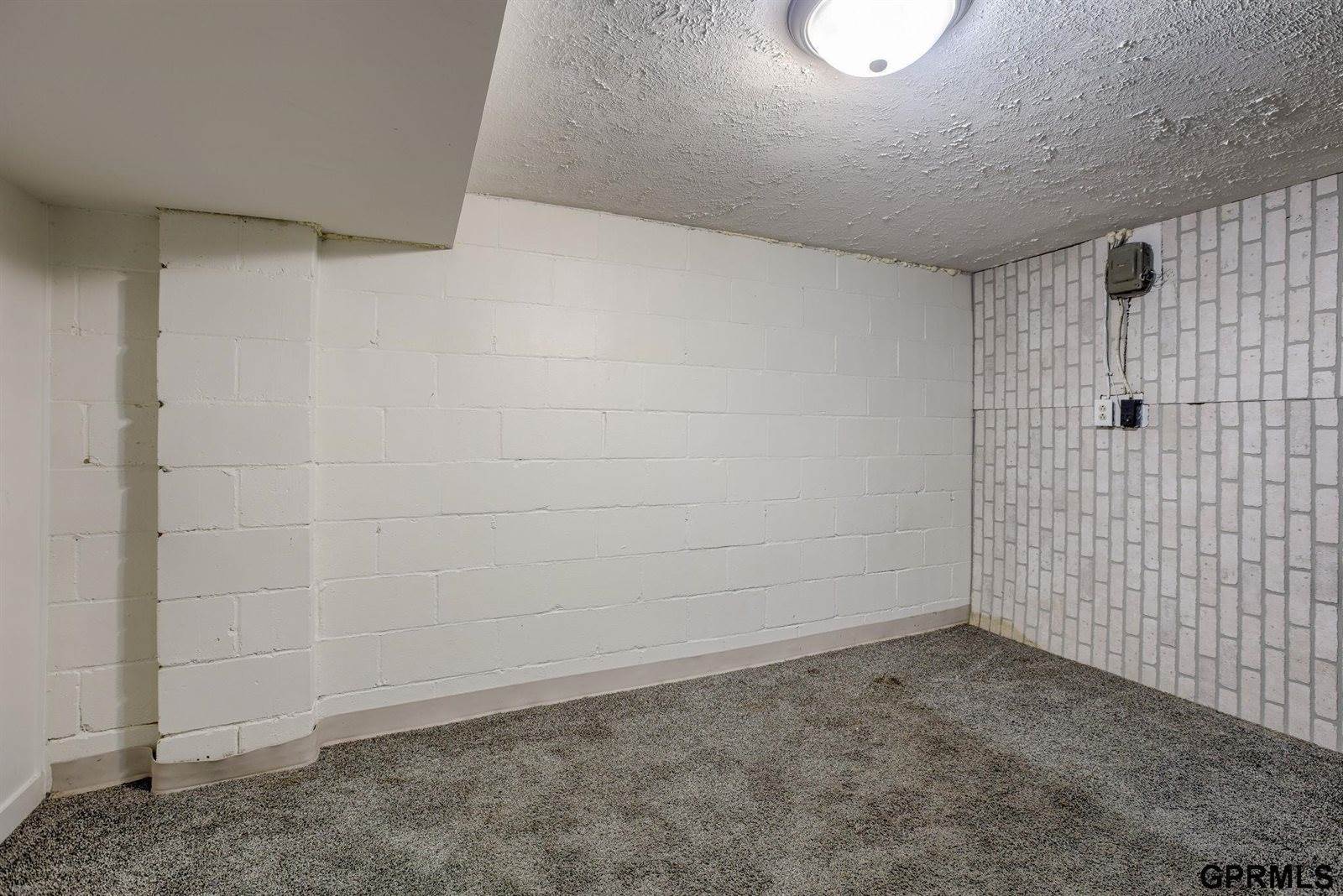 1303 East 4th Street, Fremont, NE 68025