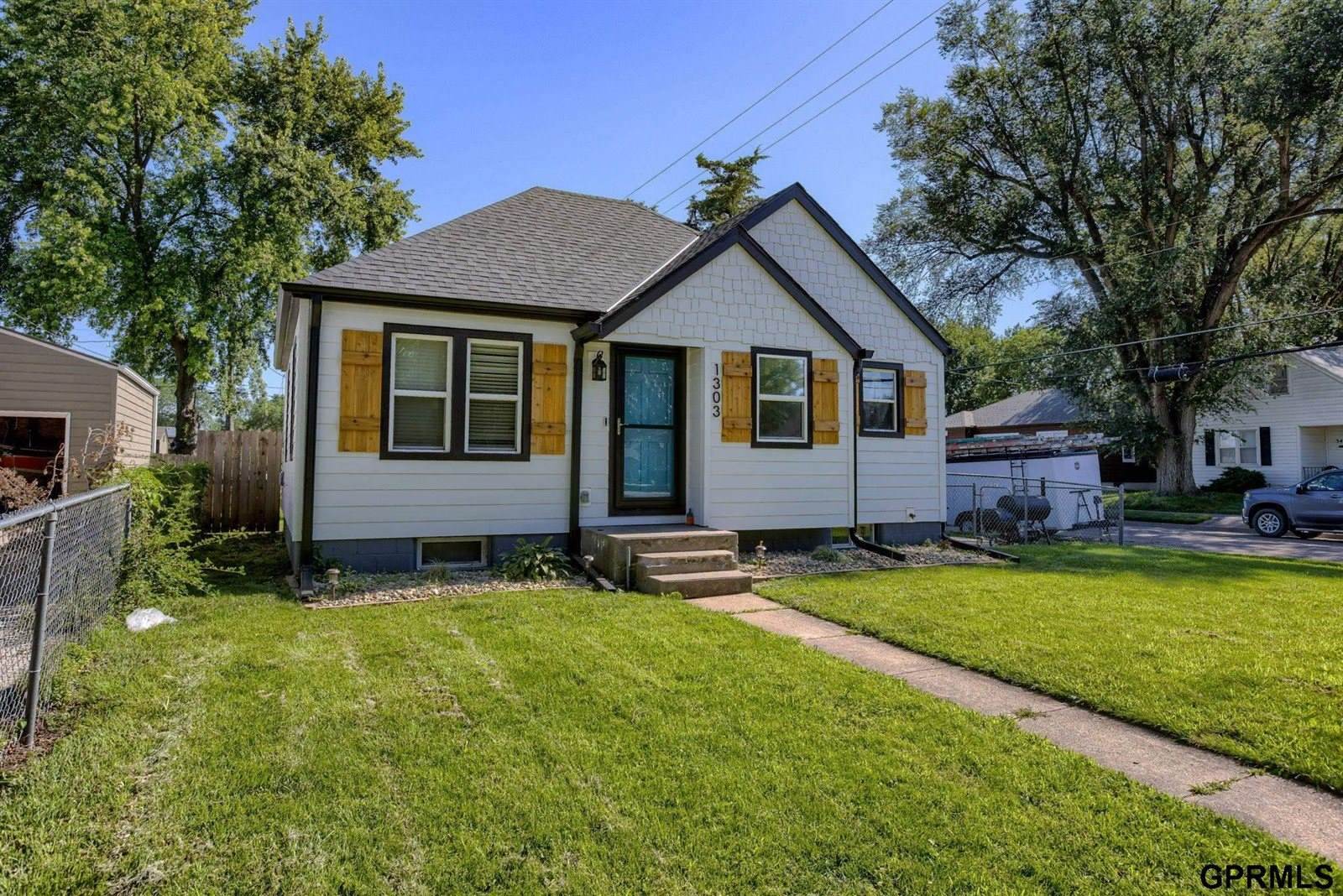 1303 East 4th Street, Fremont, NE 68025