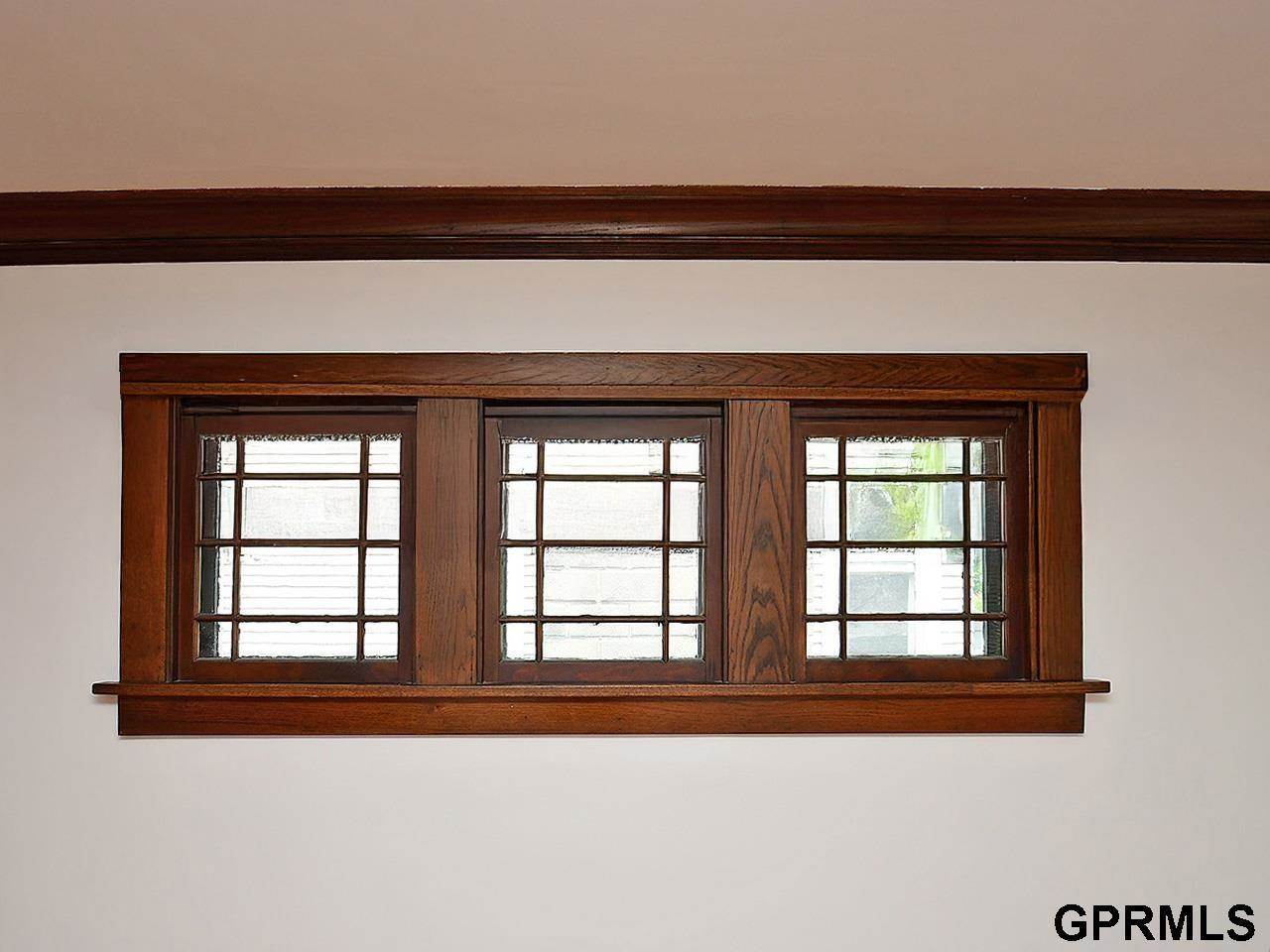 806 North 43rd Street, Omaha, NE 68131