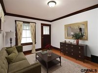 806 North 43rd Street, Omaha, NE 68131
